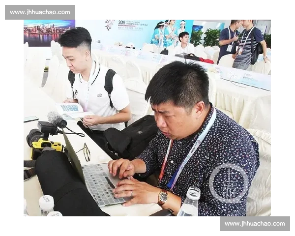 全景解析聚焦电竞赛事主持人的舞台魅力与职业成长之路探索未来发展