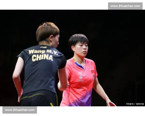 围绕战术调整分析球队比赛策略与应变能力的研究